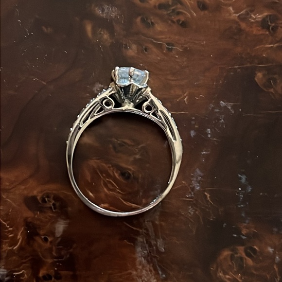 Silver/Zirconia Size 6 - Picture 2 of 4